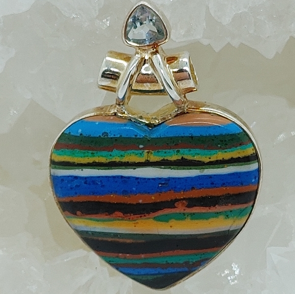 Heart Pendant with blue topaz crystal - Picture 7 of 10